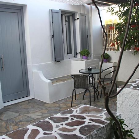 Gerania Milos Apartment Adamantas  Luaran gambar